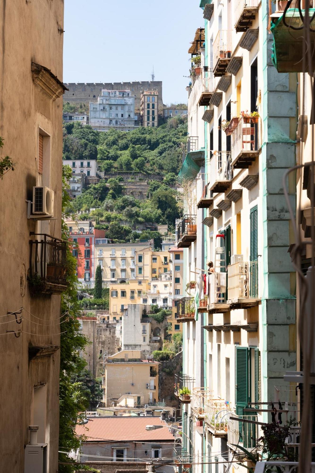 Home Smart Rent Appartamento Nei Pressi Di Via Toledo 2 Camere Da Letto نابولي المظهر الخارجي الصورة