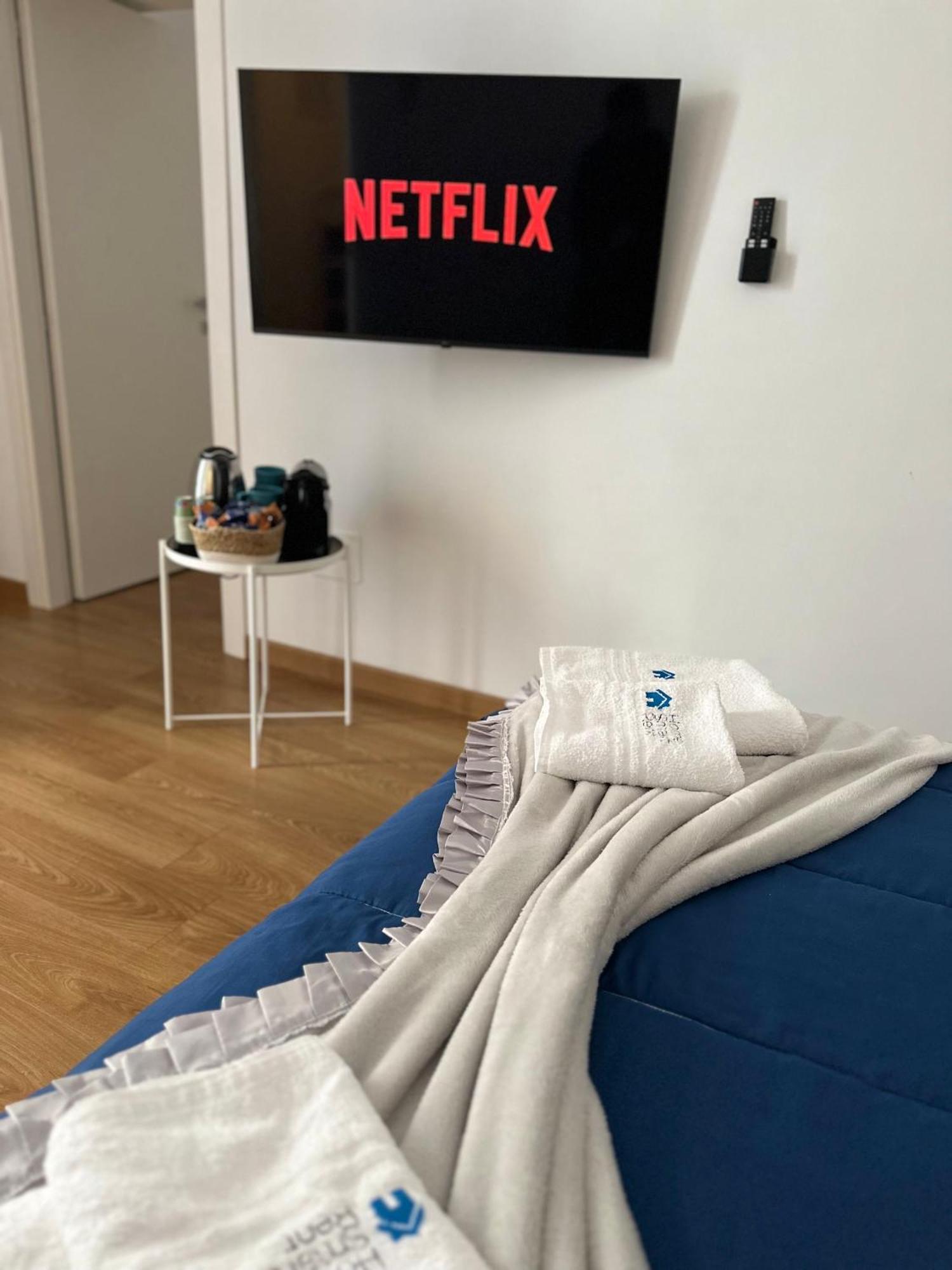 Home Smart Rent Appartamento Nei Pressi Di Via Toledo 2 Camere Da Letto نابولي المظهر الخارجي الصورة